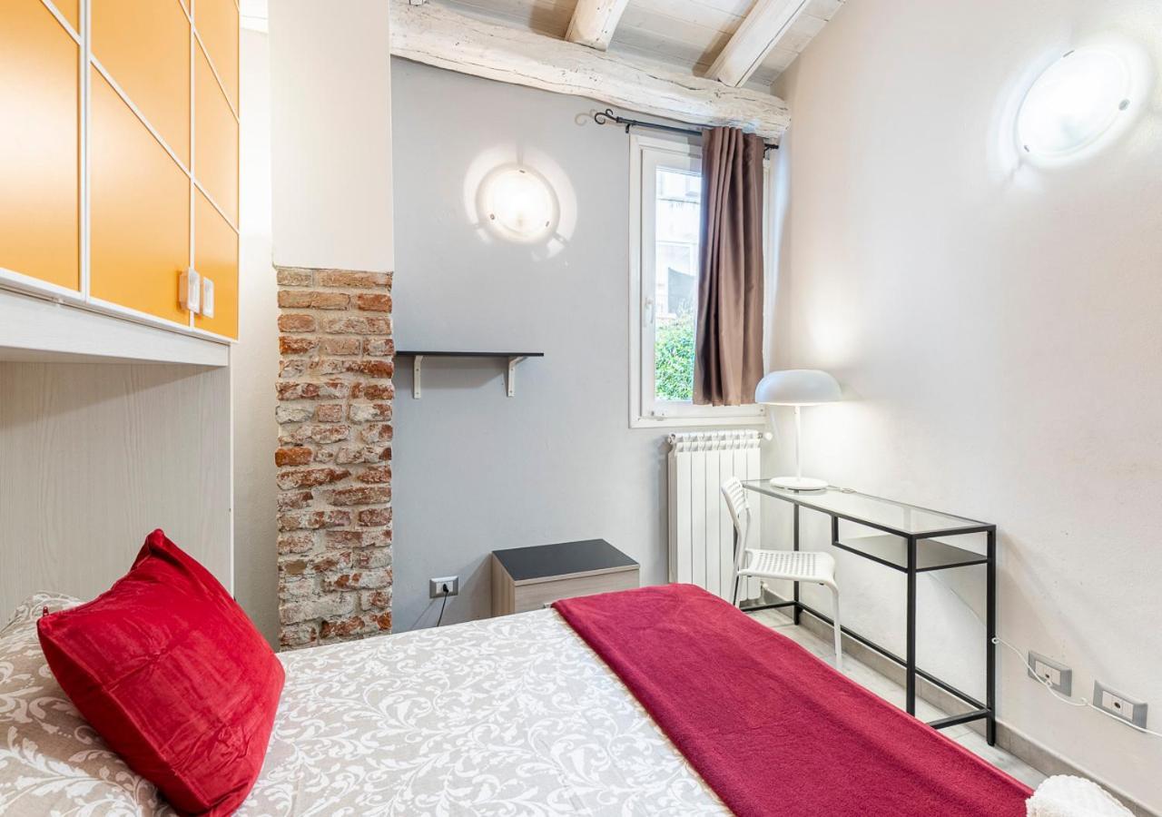 Appartement Otherside House In Torino Extérieur photo
